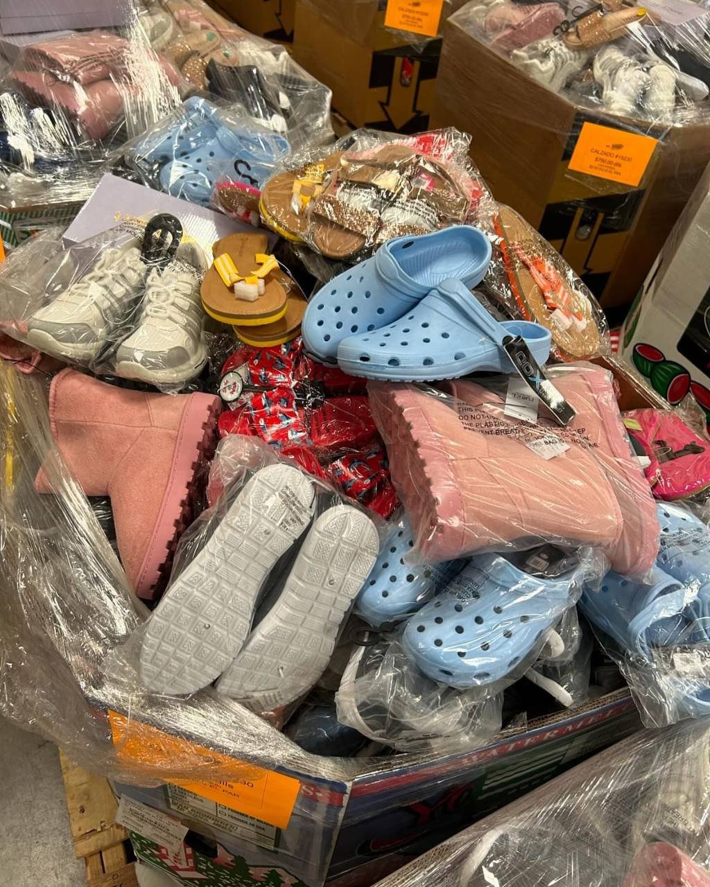 mixed assorted shoes pallets
