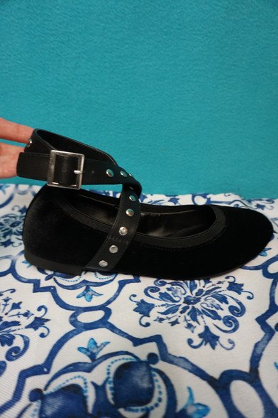 8prs Womens Charles David Flats Size 6.5 OVERSTOCKS #26115B (Q-1-4)