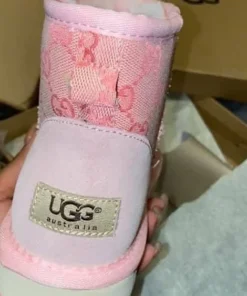 Ugg Shoe Pallets
