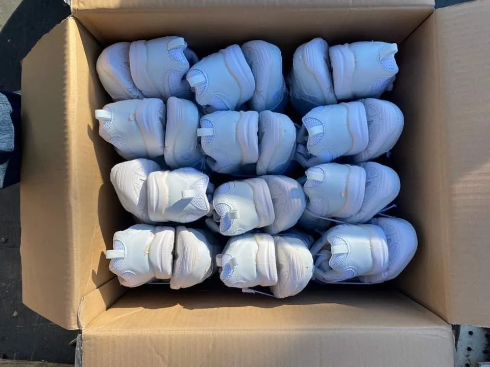 Toms & Air Force Sneakers Pallet